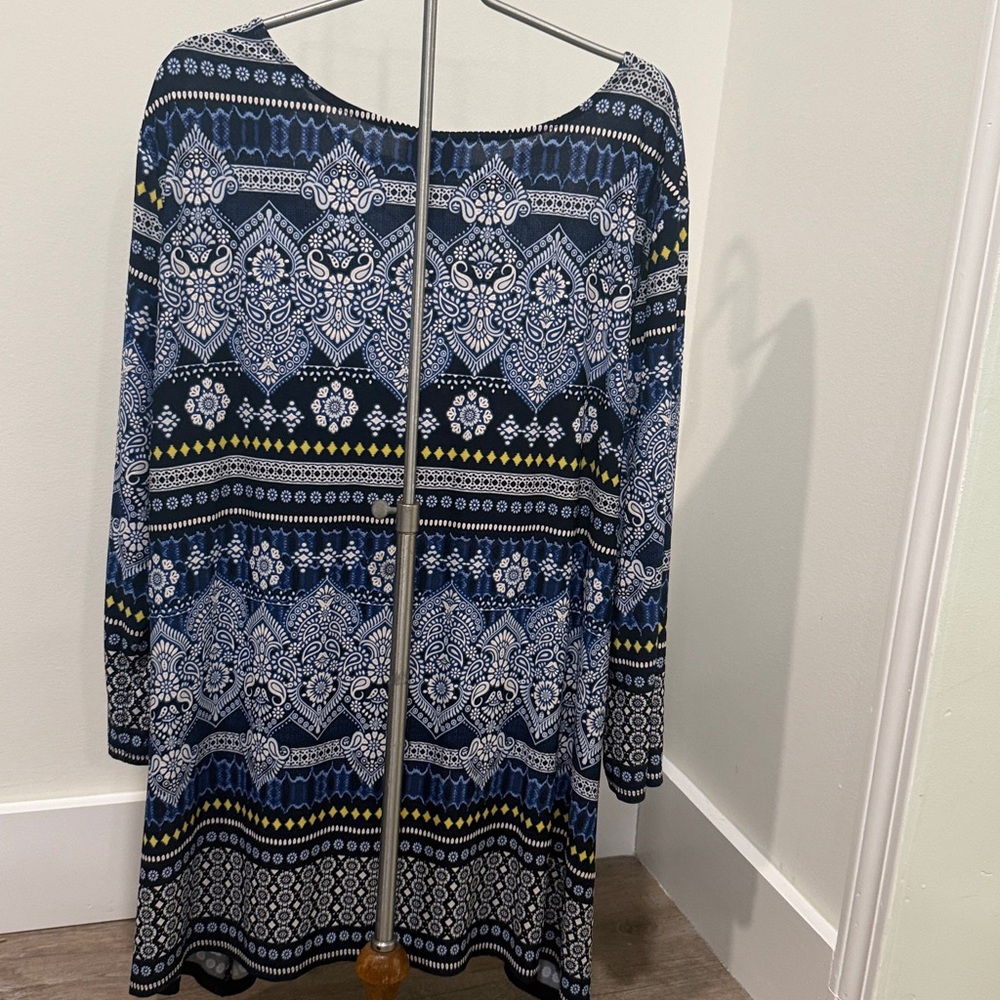 Ruby Rd. Navy and White Geometric Tunic - Picture 4 of 4